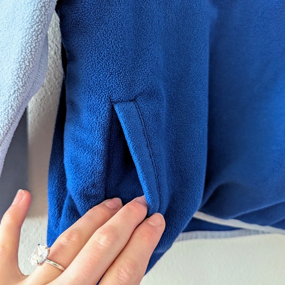 Colorblock Fleece - Picture 2 of 4